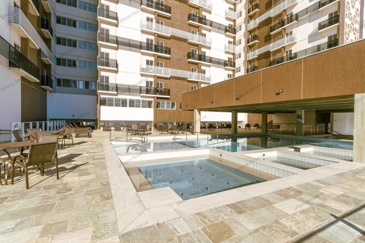 Spazzio Diroma Com Entrada Ao Acquapark Gratuito, 840 Vista A Piscina Hotel